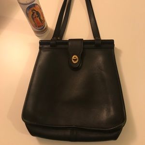 Vintage Coach Black Leather Shoulder Bag